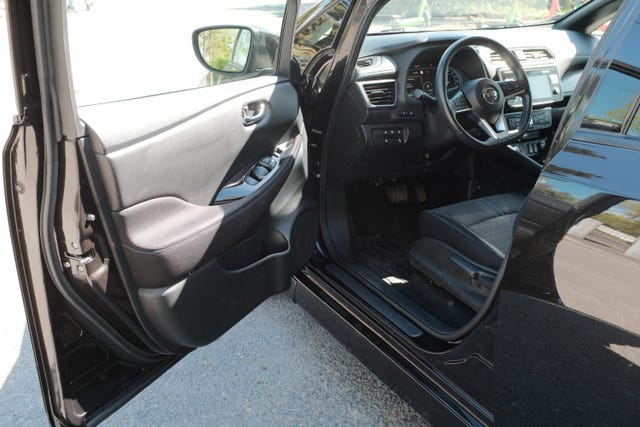 2018 NISSAN LEAF - 17