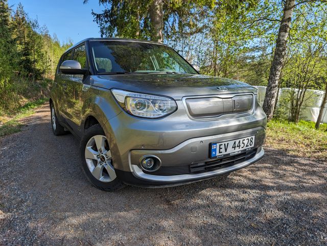 KNAJX81EFK7040051 2019 KIA SOUL-1