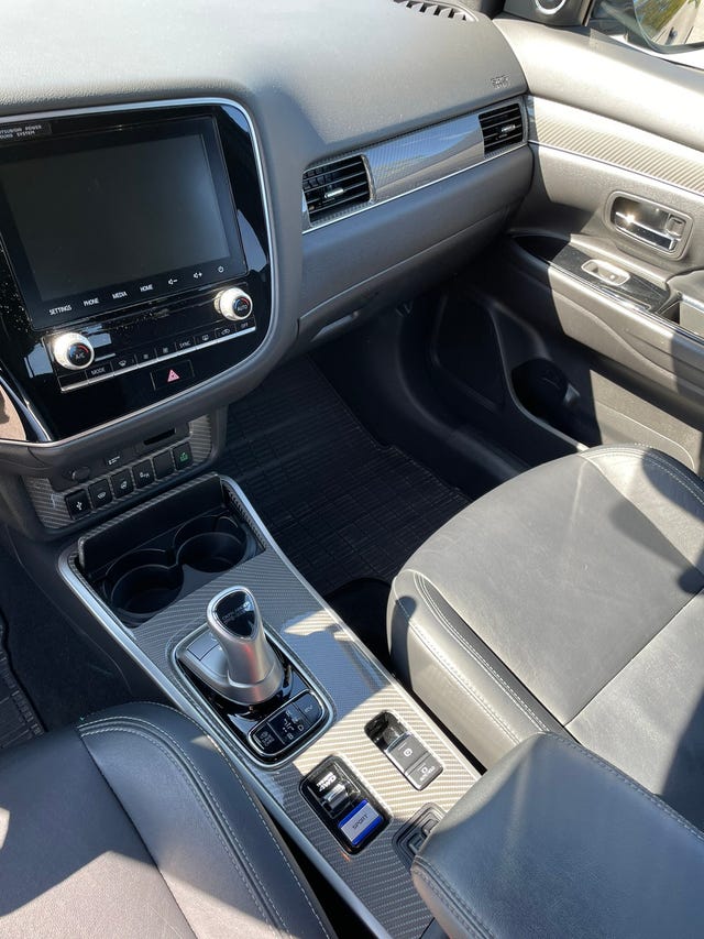 2020 MITSUBISHI OUTLANDER - 9