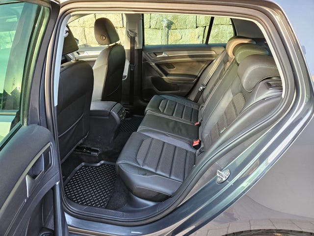 2018 VOLKSWAGEN GOLF - 11