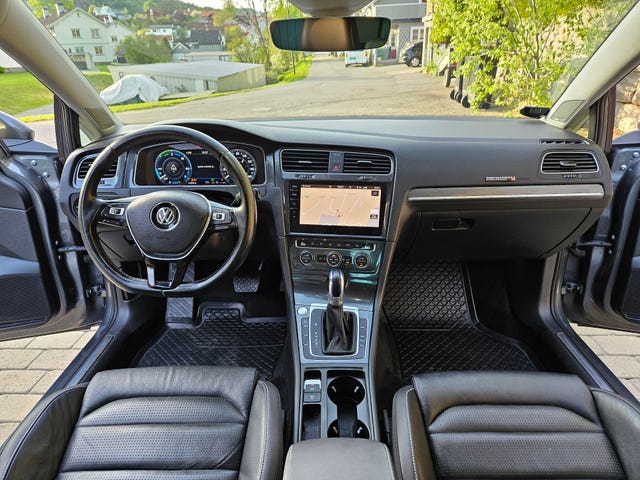 2018 VOLKSWAGEN GOLF - 12