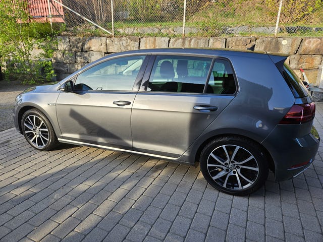 WVWZZZAUZJ8906566 2018 VOLKSWAGEN GOLF-2