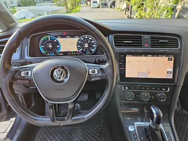 2018 VOLKSWAGEN GOLF - 14
