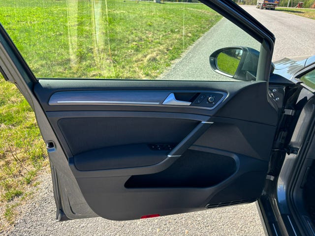 2019 VOLKSWAGEN GOLF - 16
