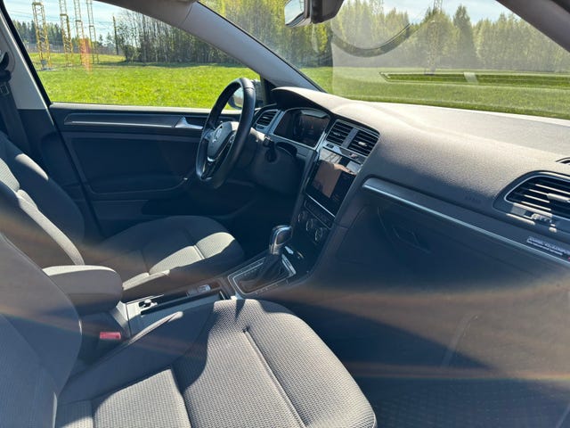 2019 VOLKSWAGEN GOLF - 13