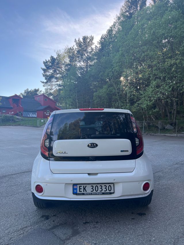 KNAJX81EFH7020782 2017 KIA SOUL-3