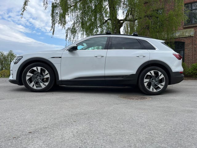 2020 AUDI E-TRON - 10