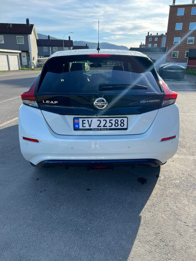 SJNFAAZE1U0029477 2018 NISSAN LEAF-4