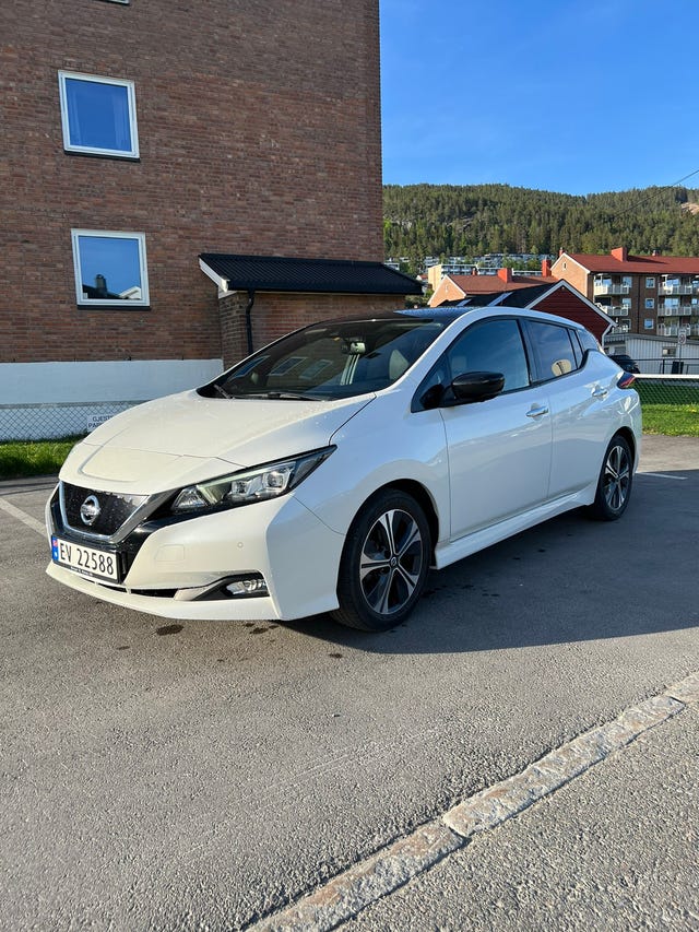 SJNFAAZE1U0029477 2018 NISSAN LEAF-0