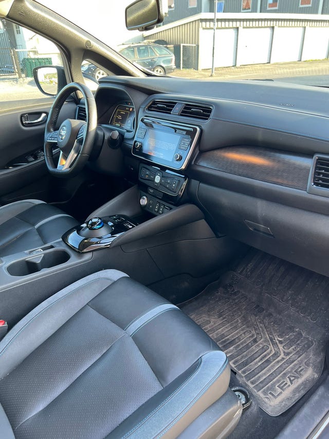 2018 NISSAN LEAF - 11
