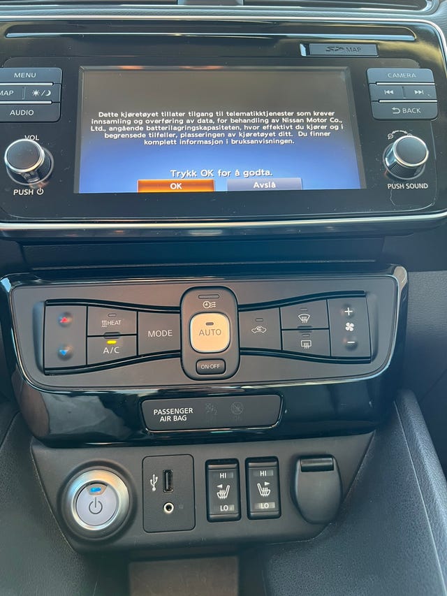 2018 NISSAN LEAF - 16
