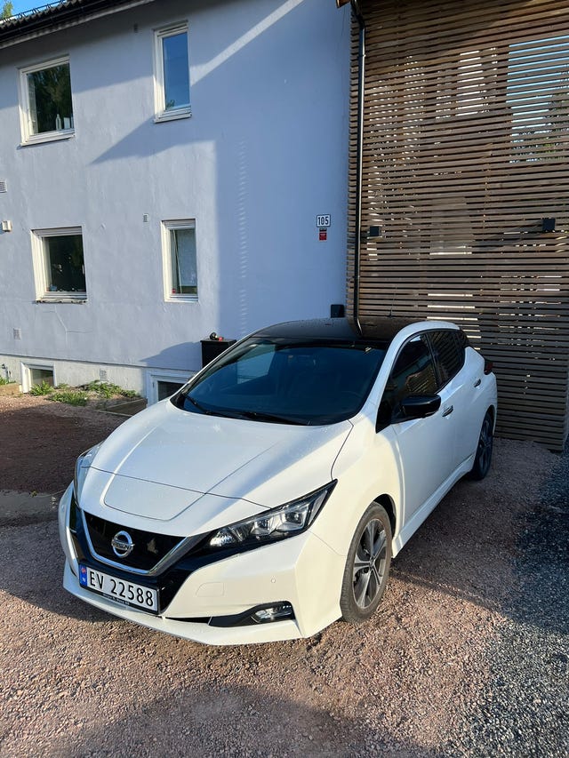 2018 NISSAN LEAF - 17