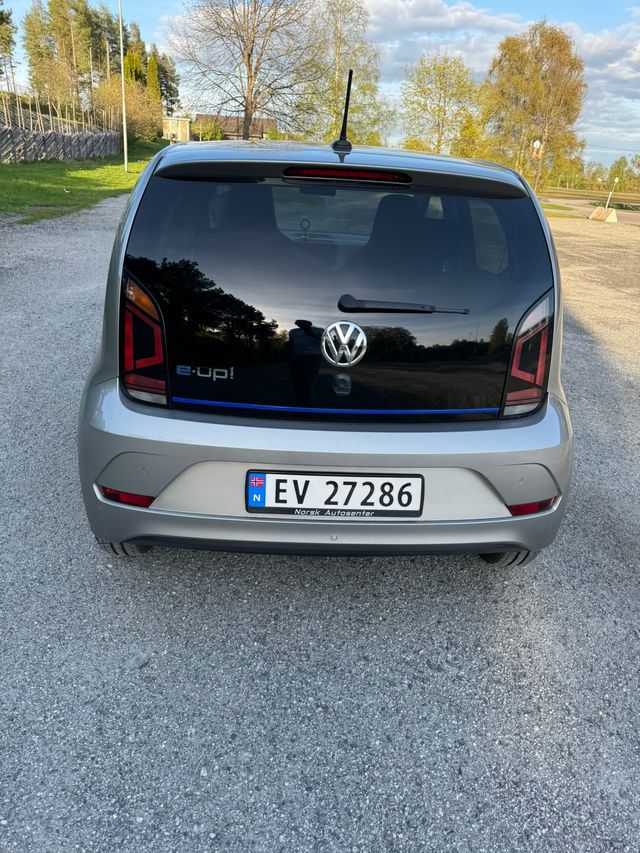 2019 VOLKSWAGEN UP! - 17