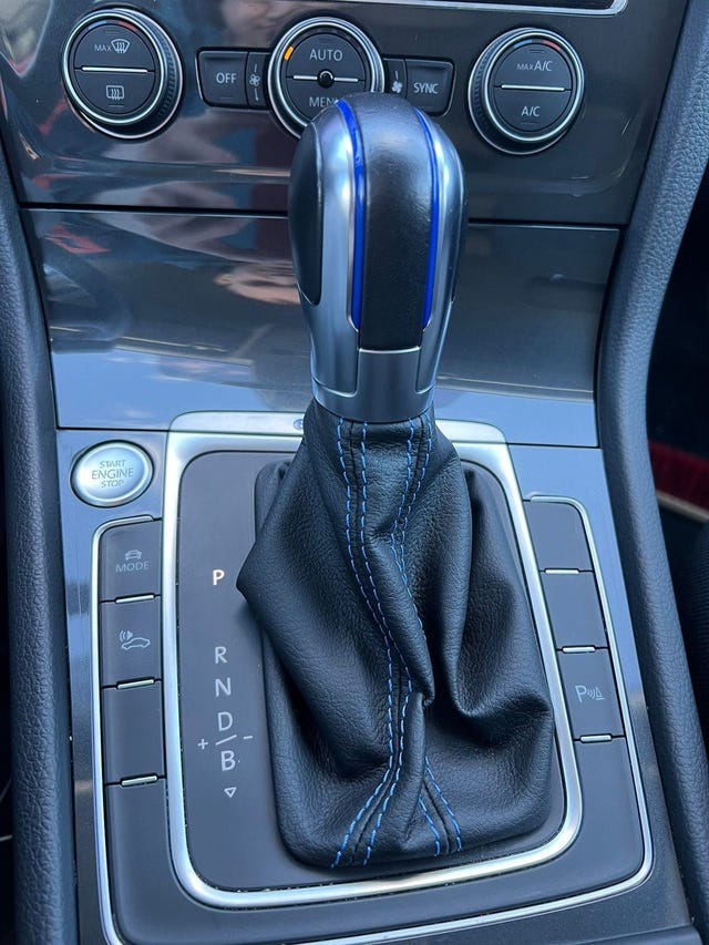 2019 VOLKSWAGEN GOLF - 10