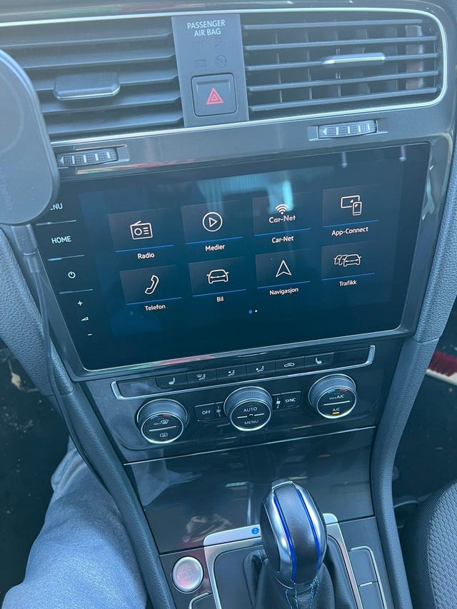 2019 VOLKSWAGEN GOLF - 9