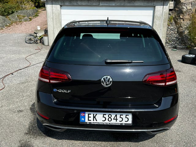 WVWZZZAUZJW903130 2018 VOLKSWAGEN GOLF-4
