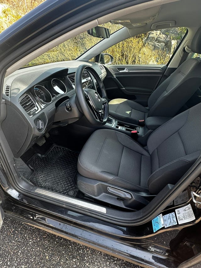 2018 VOLKSWAGEN GOLF - 10