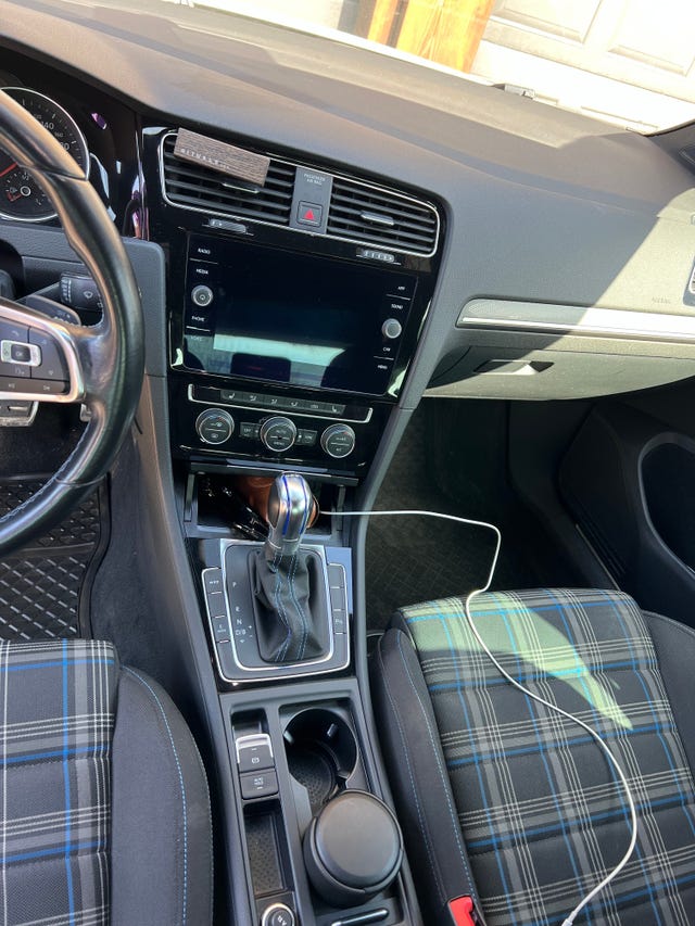 2018 VOLKSWAGEN GOLF - 11
