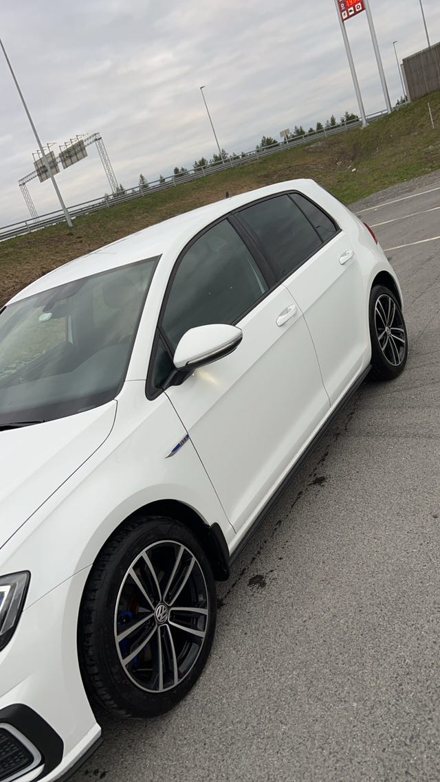 2018 VOLKSWAGEN GOLF - 12