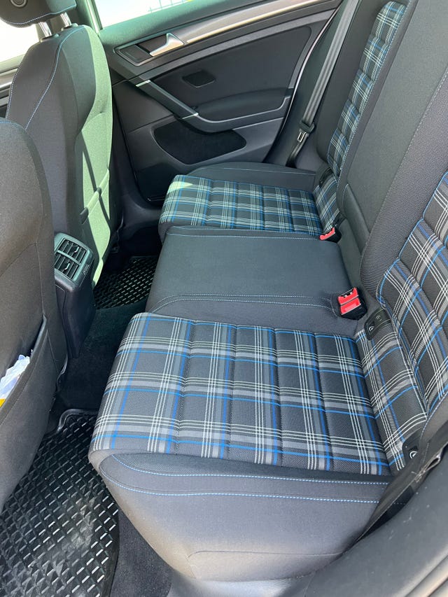 WVWZZZAUZJW814012 2018 VOLKSWAGEN GOLF-3