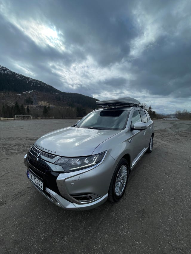 JMBXDGG3WLZ030051 2020 MITSUBISHI OUTLANDER-0