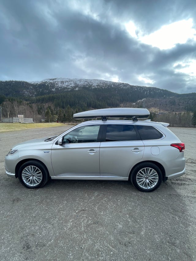 JMBXDGG3WLZ030051 2020 MITSUBISHI OUTLANDER-1