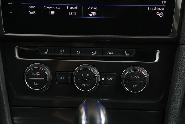 2018 VOLKSWAGEN GOLF - 24