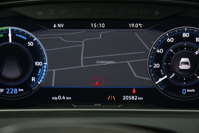 2018 VOLKSWAGEN GOLF - 28