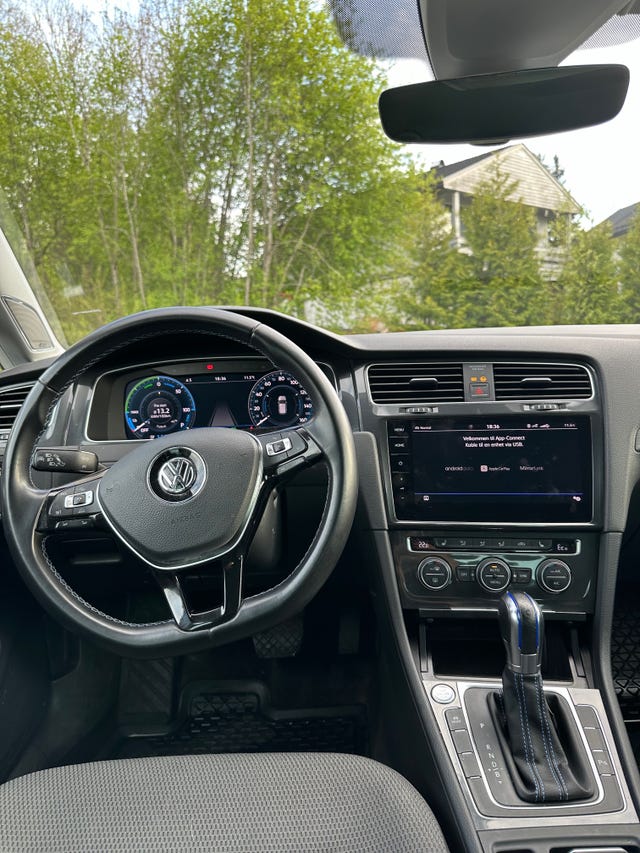 2018 VOLKSWAGEN GOLF - 12