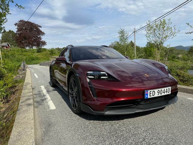 2022 PORSCHE TAYCAN CROSS TURISMO - 36