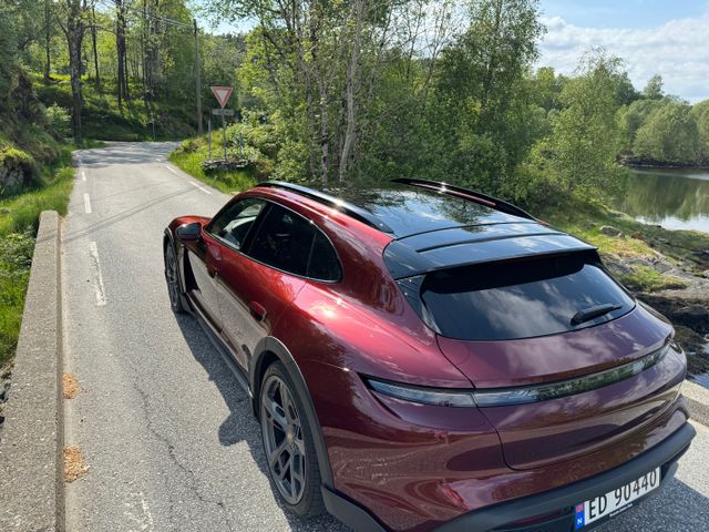 2022 PORSCHE TAYCAN CROSS TURISMO - 41