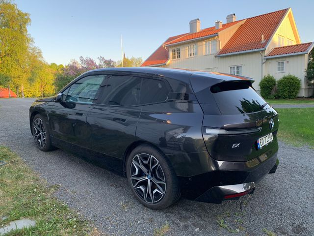 2022 BMW IX XDRIVE 50 - 10