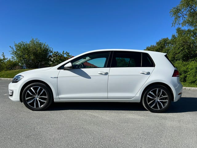 WVWZZZAUZK8913563 2019 VOLKSWAGEN GOLF-2