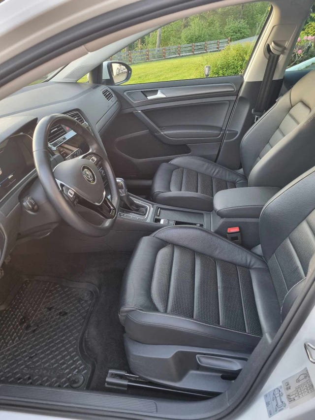 2019 VOLKSWAGEN GOLF - 11