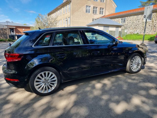 WAUZZZ8V7GA178457 2016 AUDI A3-3