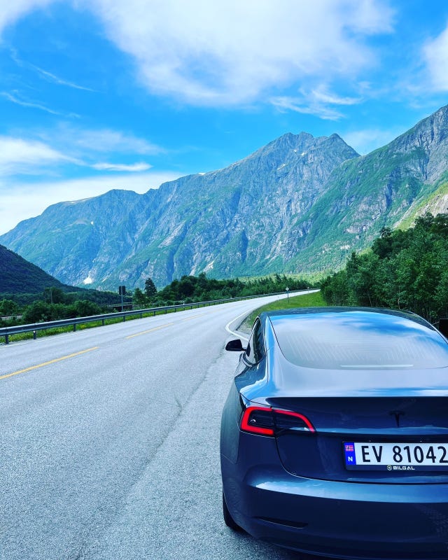 5YJ3E7EB1KF333846 2019 TESLA MODEL 3-0