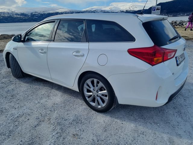 2013 TOYOTA AURIS - 9