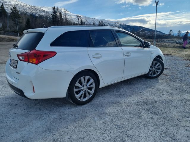 2013 TOYOTA AURIS - 8