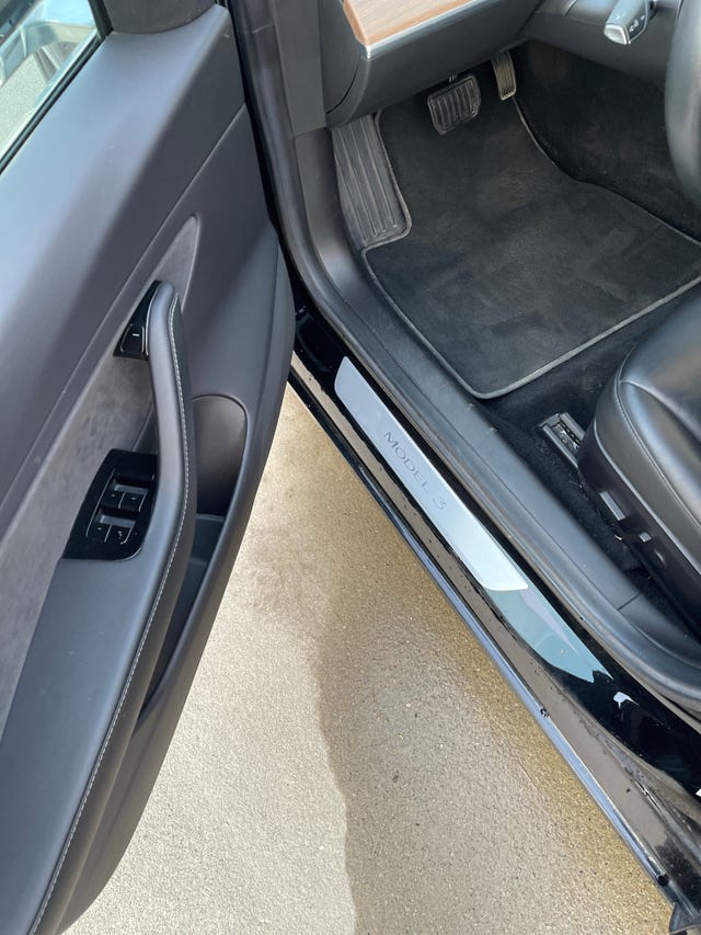 5YJ3E7EB0KF343199 2019 TESLA MODEL 3-4