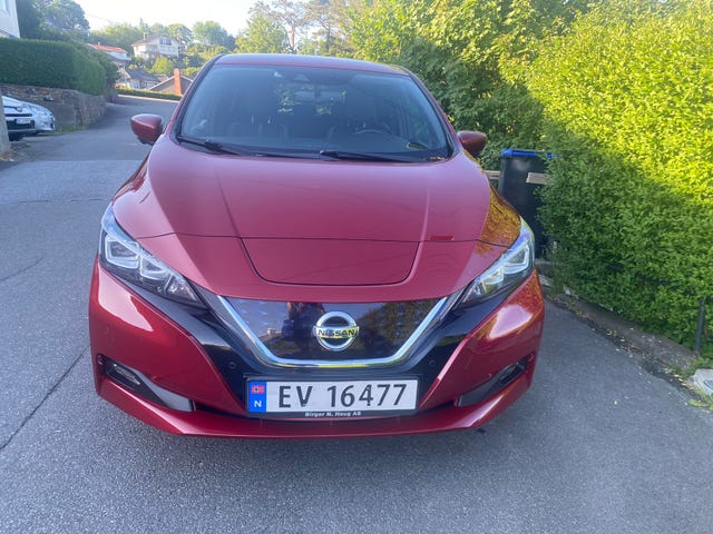 SJNFAAZE1U0025981 2018 NISSAN LEAF-1