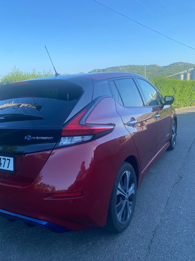 SJNFAAZE1U0025981 2018 NISSAN LEAF-4
