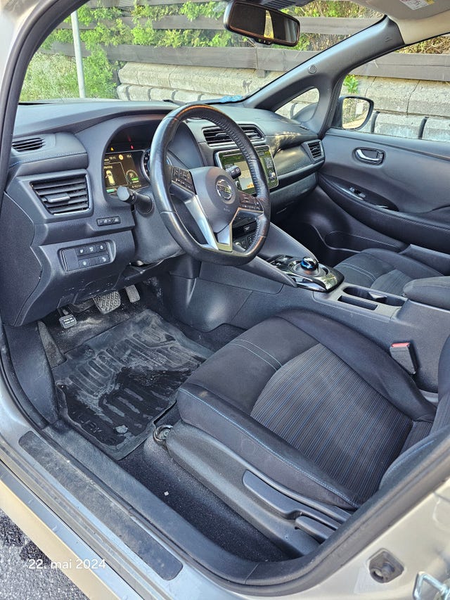 2018 NISSAN LEAF - 8