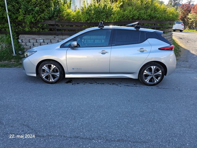 2018 NISSAN LEAF - 13