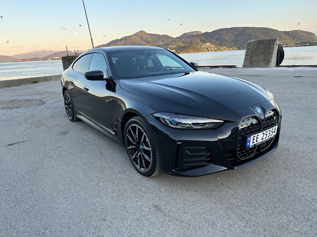 2022 BMW I4 - 17