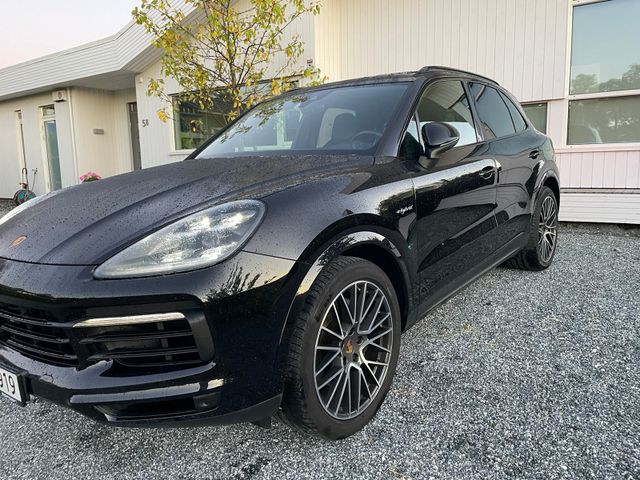 2019 PORSCHE CAYENNE - 16