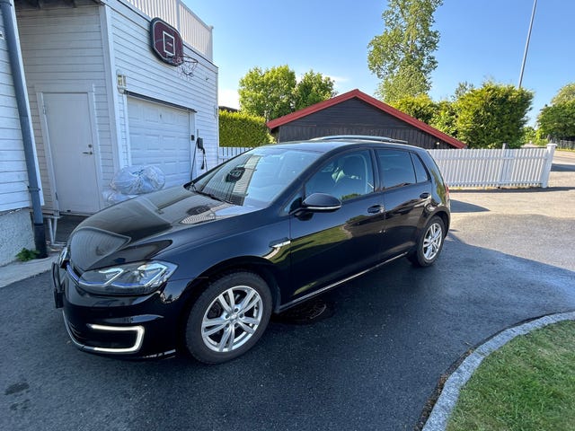 WVWZZZAUZJW903655 2018 VOLKSWAGEN GOLF-0
