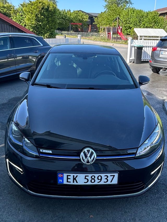 WVWZZZAUZJW903655 2018 VOLKSWAGEN GOLF-1