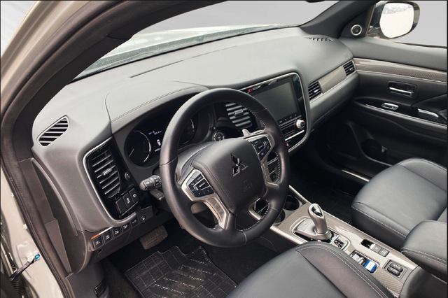 2020 MITSUBISHI OUTLANDER - 10