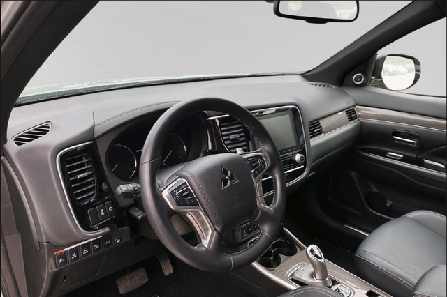 2020 MITSUBISHI OUTLANDER - 11