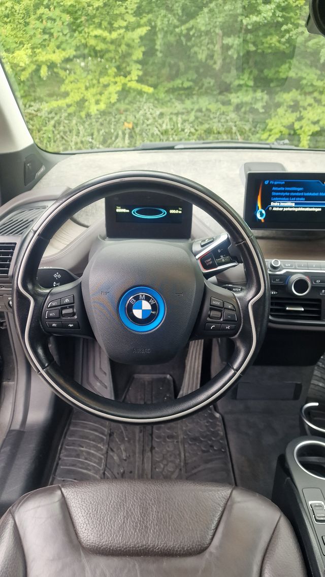 2017 BMW I3 - 29